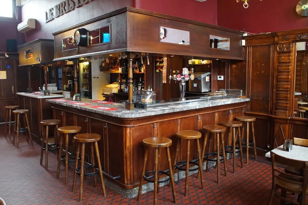 Le Bristol