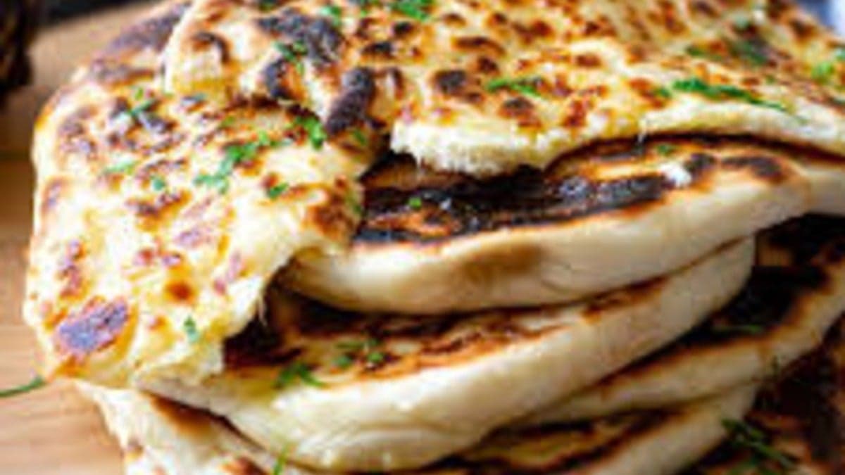 Cheese Garlic Naan
