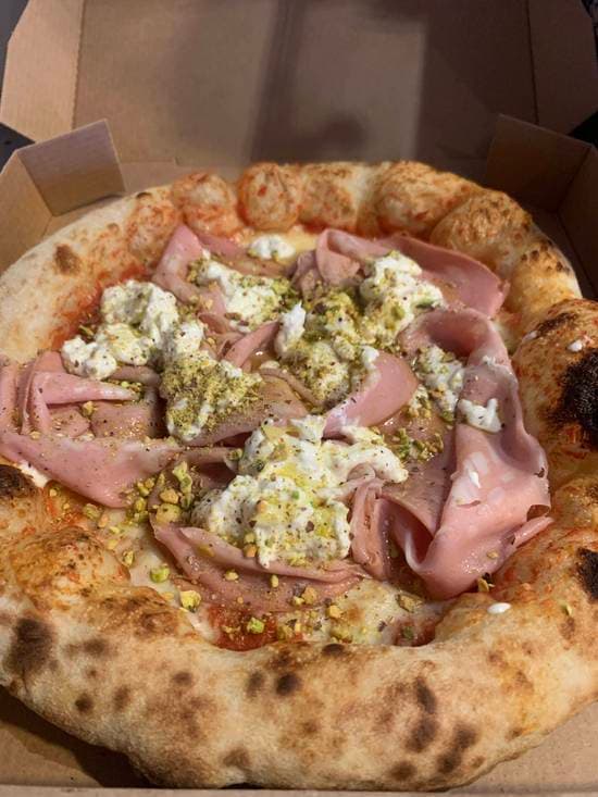 Pizza mortadella